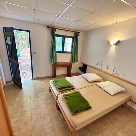 Playa Pachamama Hotel Hyeres Bagian luar foto