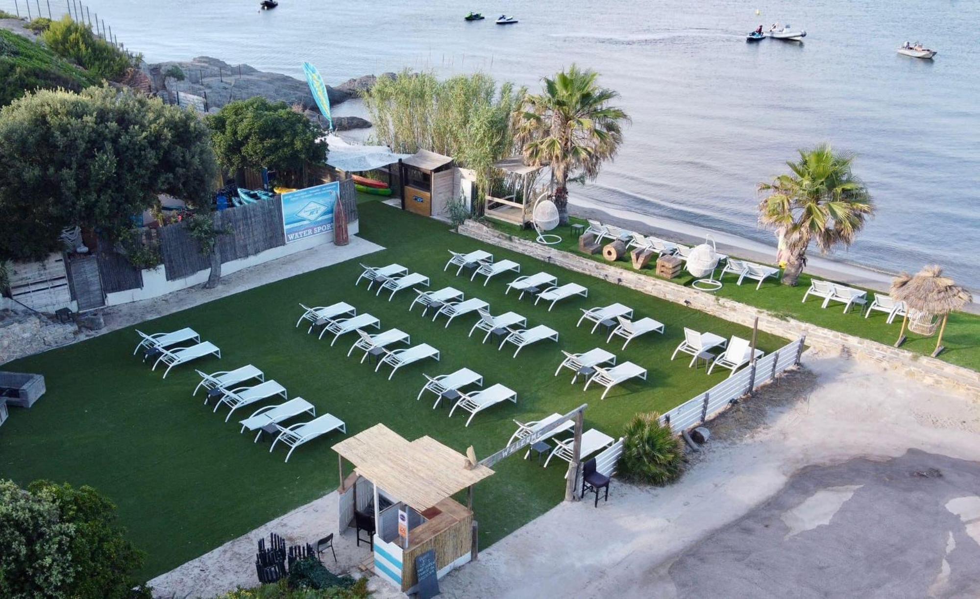 Playa Pachamama Hotel Hyeres Bagian luar foto