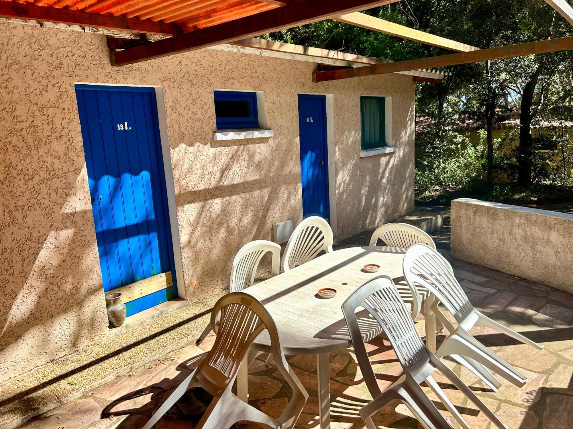 Playa Pachamama Hotel Hyeres Bagian luar foto