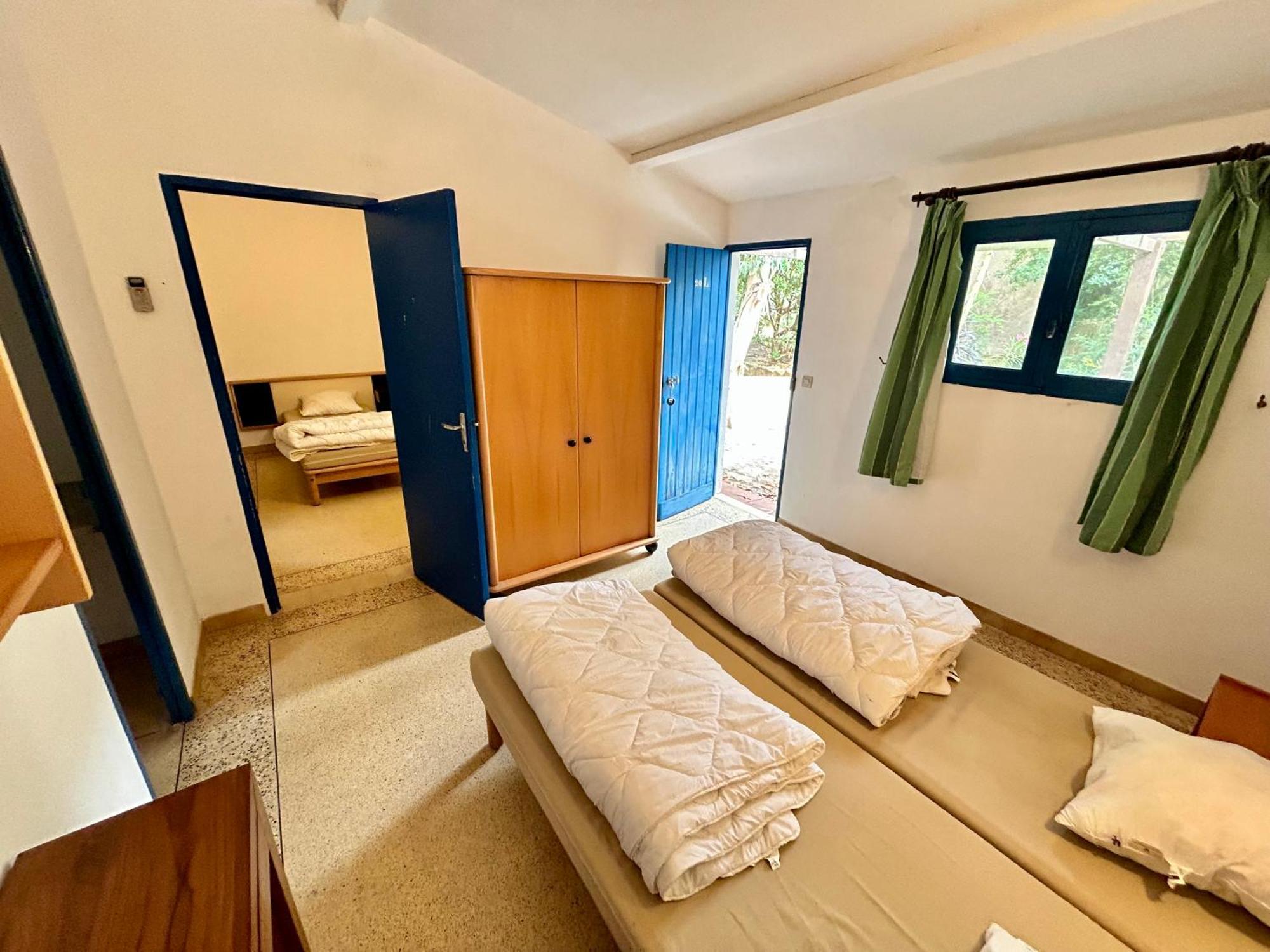 Playa Pachamama Hotel Hyeres Bagian luar foto